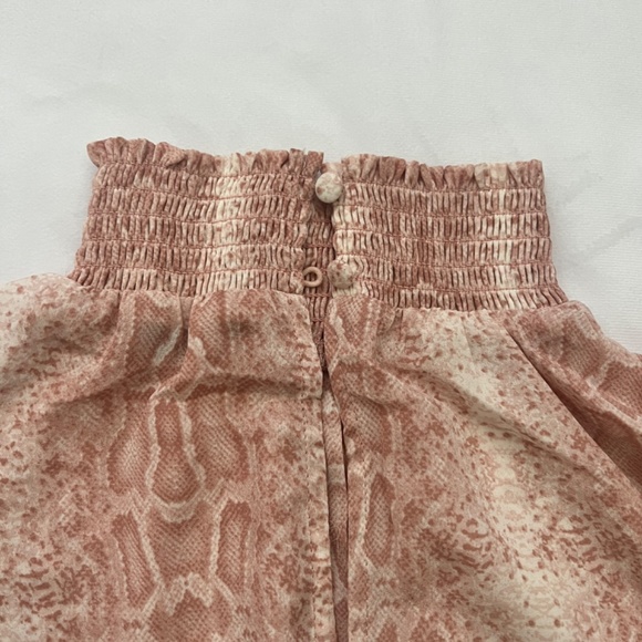 Shine star, large summer pink snake skin top - Picture 4 of 7